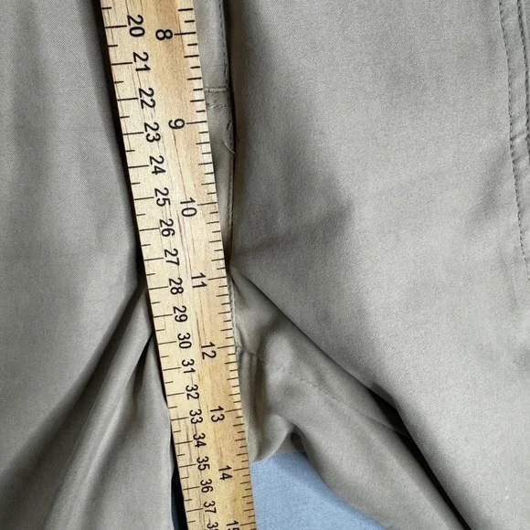 Jamie Sadock Women's Khaki Zip Pocket Pleated Front Shorts Size 8 Golf - Picture 6 of 6